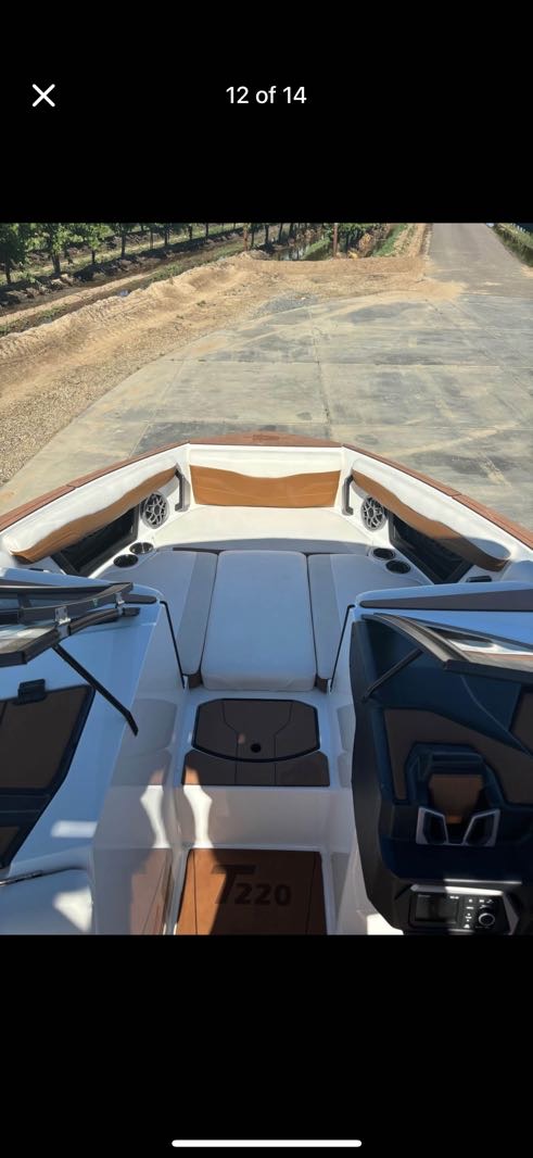 2022 Axis Wake T220 Icon